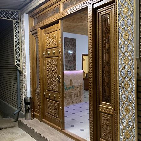 Old Safari Golden Location Guest House Bukhara Esterno foto
