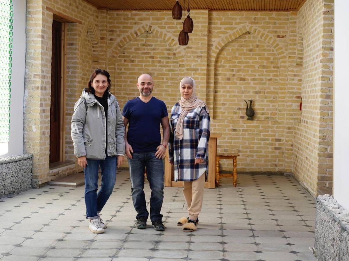 Old Safari Golden Location Guest House Bukhara Esterno foto