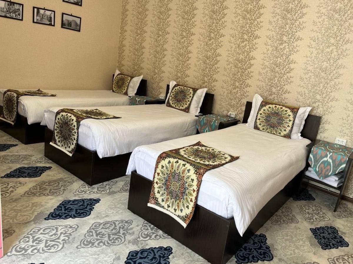 Old Safari Golden Location Guest House Bukhara Esterno foto