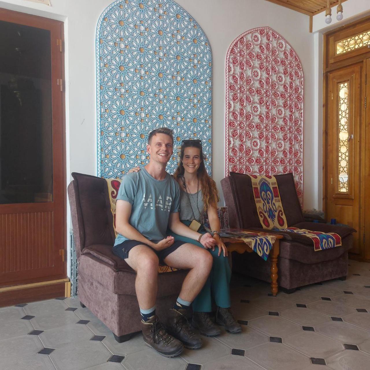 Old Safari Golden Location Guest House Bukhara Esterno foto